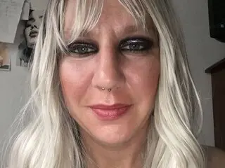 Real ScarletInchains